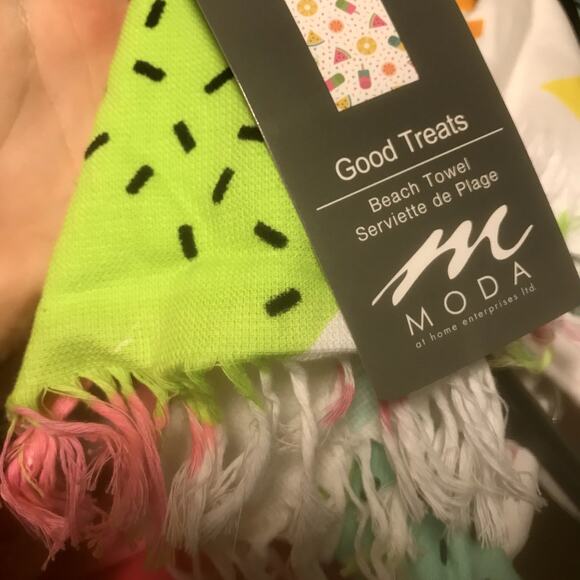 MODA NWT Good Treats Fringe Summer Beach Towel White Multi LARGE cruise pool - Picture 5 of 5